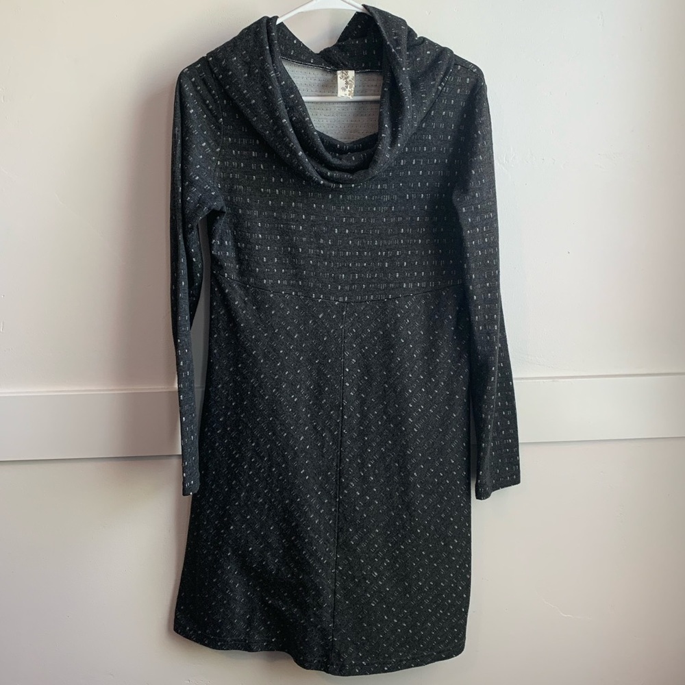 Aventura Black & White Cowl Neck Long Sleeve Midi Dress